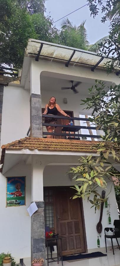 Abru'S Holidays International Travelers Alappuzha Экстерьер фото